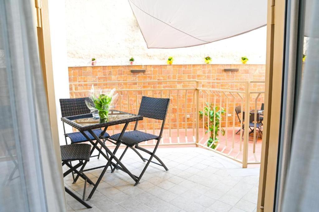 Residenza Suarez Acomodação com café da manhã Nápoles Exterior foto